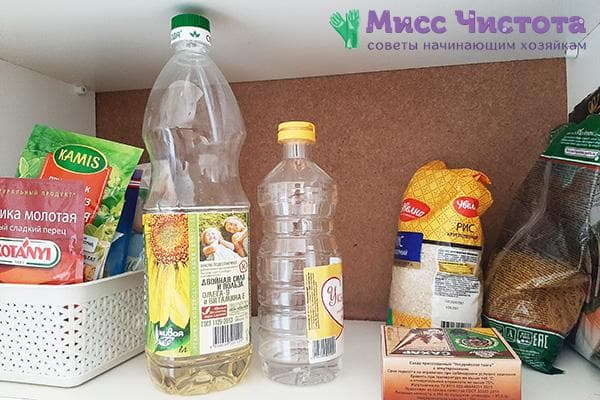 Huile végétale dans les armoires de cuisine