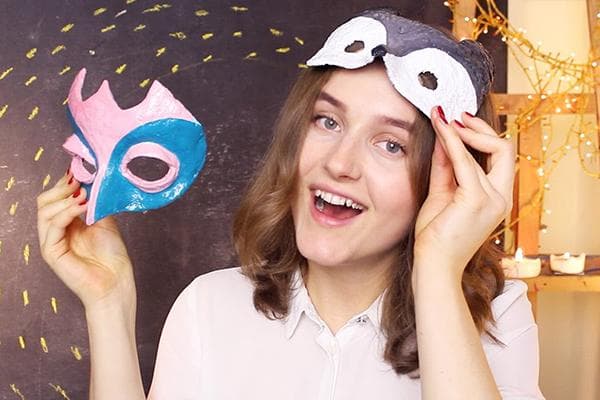 Masques en papier mâché