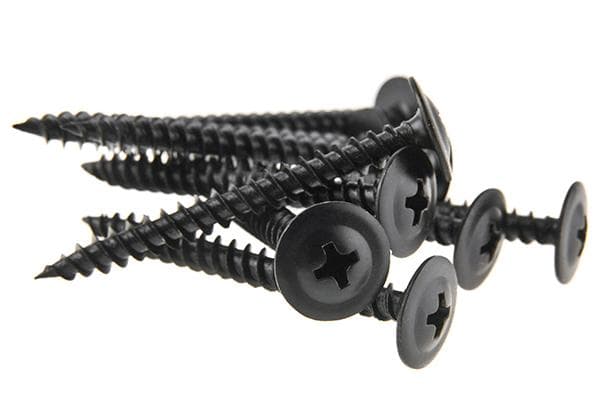 Vis noires phosphatées