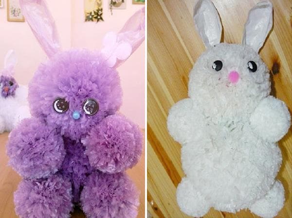 Jouets lapin fabriqués à partir de sacs en plastique