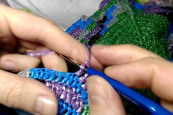 Crocheter à partir de sacs en plastique