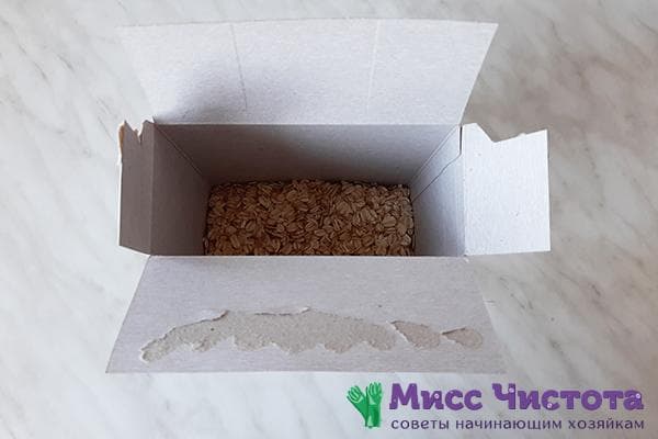 Boîte ouverte de céréales