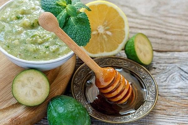 Purée de feijoa au miel