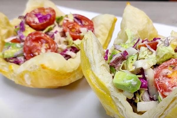 Salade en pâte feuilletée