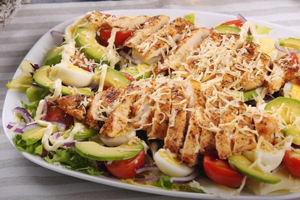 Salade de côtelettes de poulet