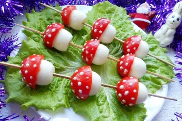 Amanite mouche aux œufs de caille et aux tomates