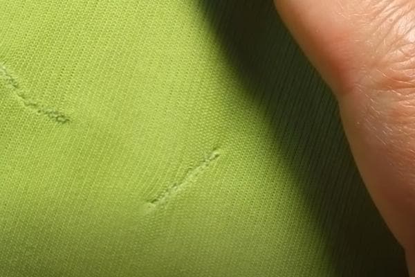 Coupe cousue sur tricot