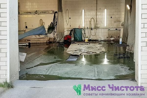 Laver les tapis dans un lave-auto