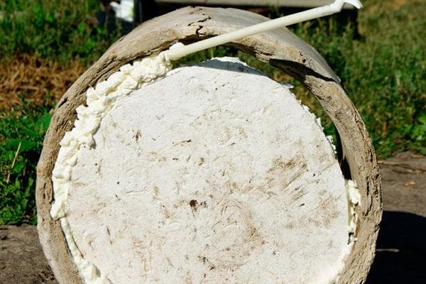 Faire mousser un trou de grand diamètre