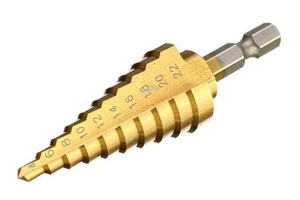 Foret étagé à cannelure droite