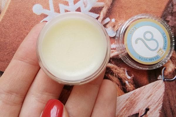 Parfum solide en pot