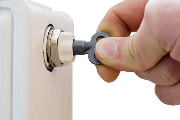 Utiliser la clé de la grue Mayevsky