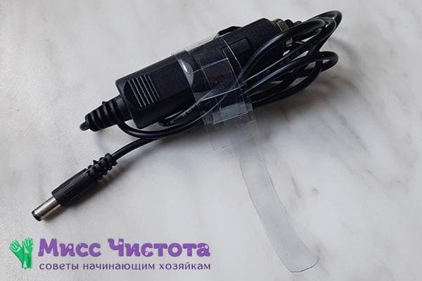 Fil noué avec une cravate faite maison