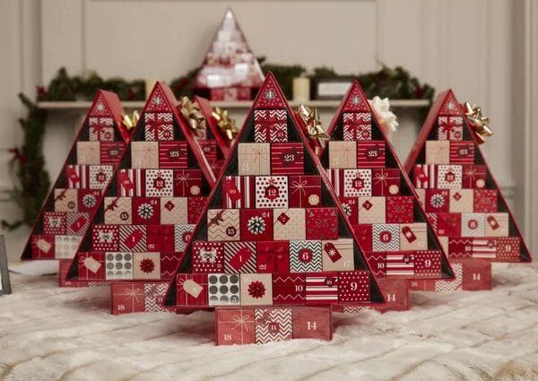 Calendrier de l'Avent réalisé à partir de boîtes en carton