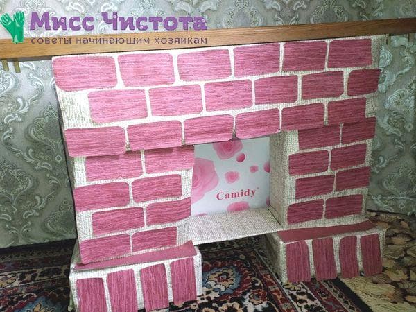 Cheminée réalisée à partir de cartons photo 6