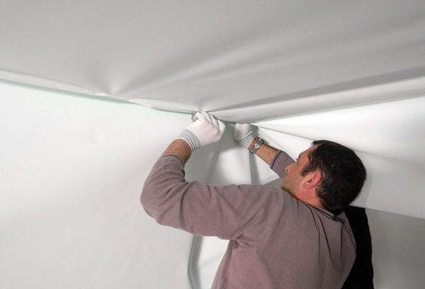 Installation de plafond tendu