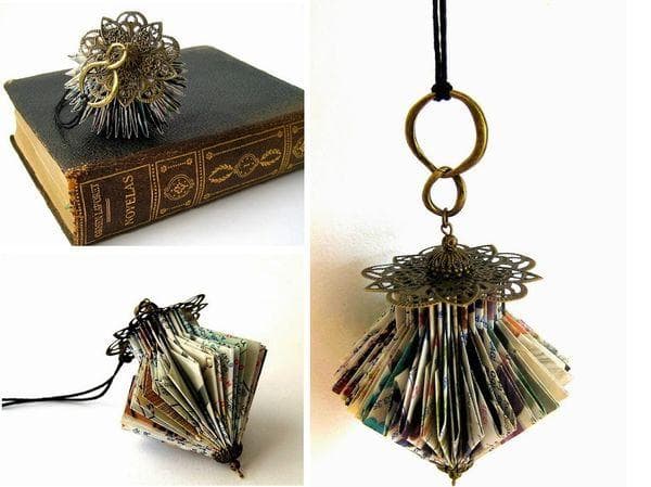 Boucles d'oreilles vintage tirées d'un livre