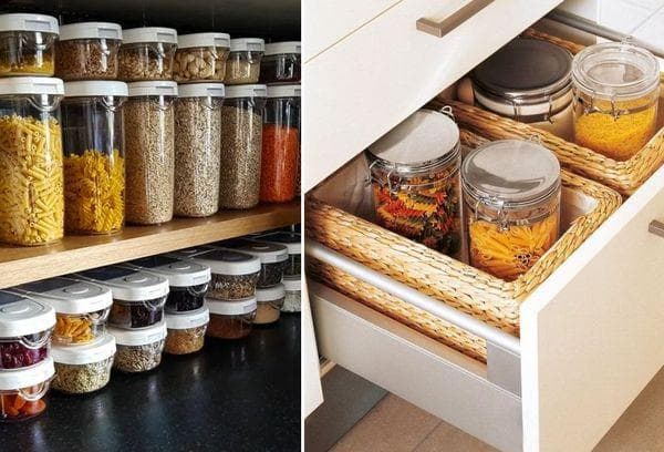 Pots de céréales sur des étagères