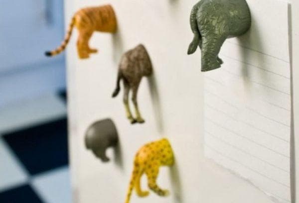 Réfrigérateur avec aimants