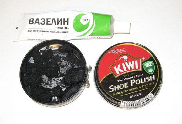 Crème noire et vaseline