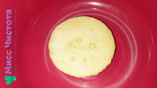 un mélange de citron, soda et moutarde