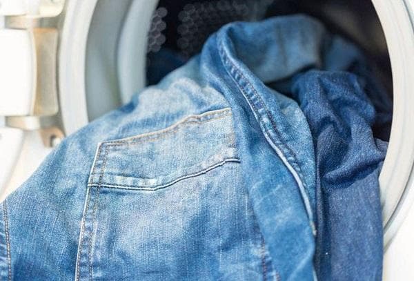 Laver un jean