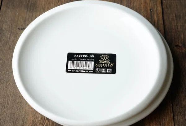 Autocollant sur la plaque