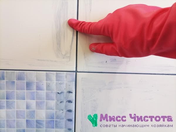 enlevez l'excédent de coulis avec votre doigt