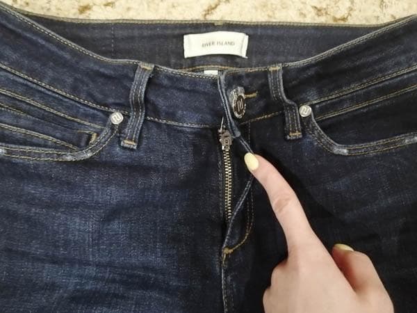 une épingle au lieu d'un chien cassé