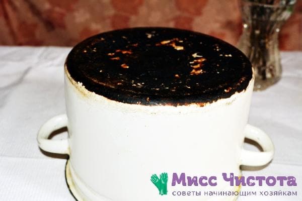 vieille poêle du poêle