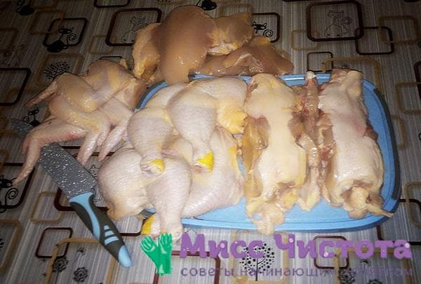 découper une carcasse de poulet