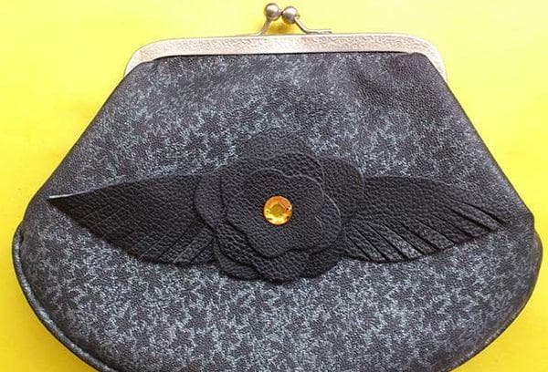 Fleur d'un gant pour un sac à main