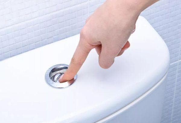 Réservoir de toilettes