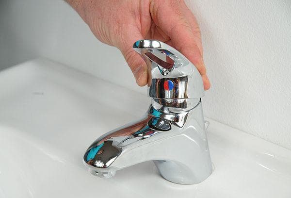 Installation d'un mitigeur monocommande