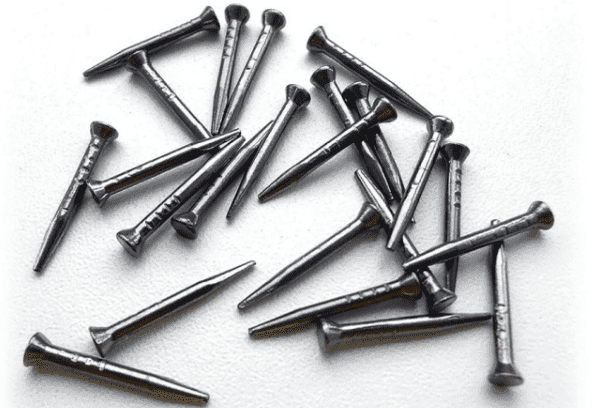 Clous de chaussures