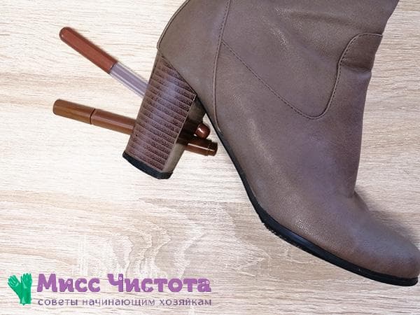 masquer les rayures sur les chaussures en cuir