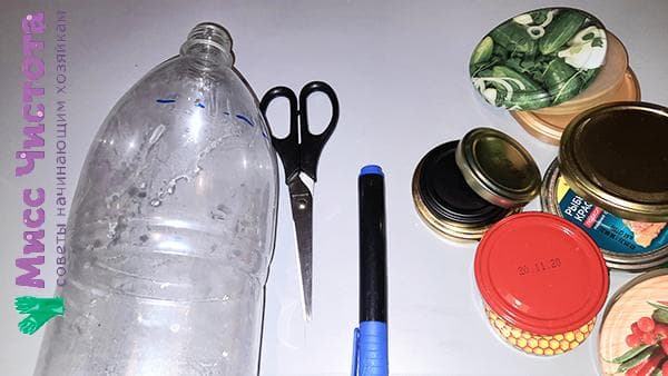 bouteille, bouchons, ciseaux et marqueur