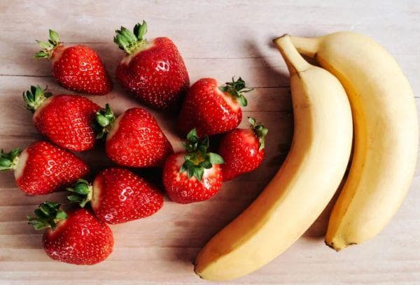 Bananes et fraises