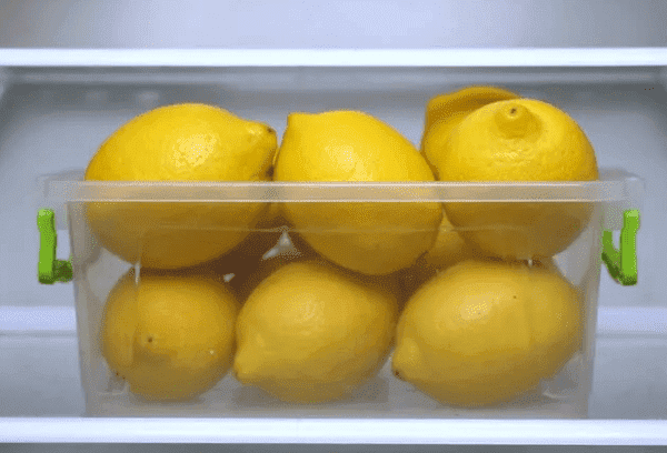 Citron au réfrigérateur