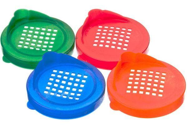 Couvercle avec trous pour évacuer l'eau bouillante