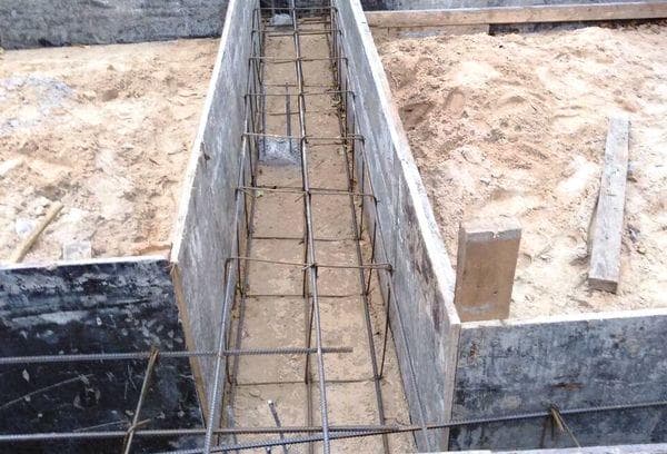 Fondation pour une maison à deux étages