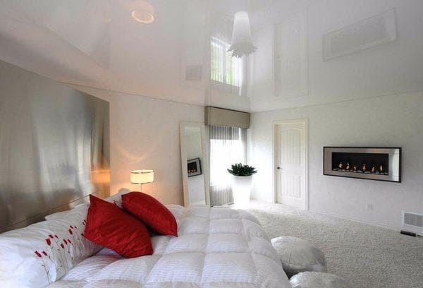 Plafond tendu brillant