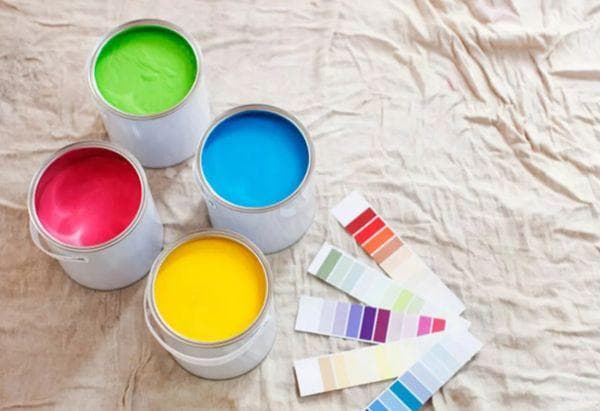 Peintures acryliques colorées