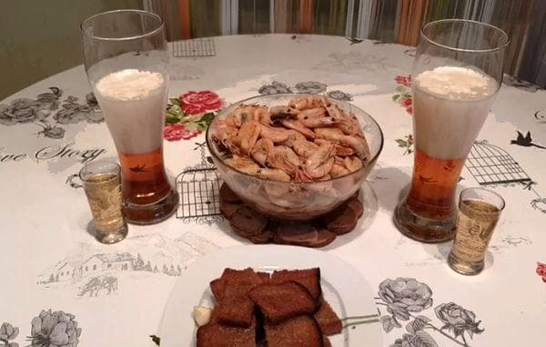 Crevettes à la bière au citron