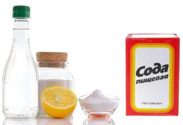 Soda, vinaigre et acide citrique