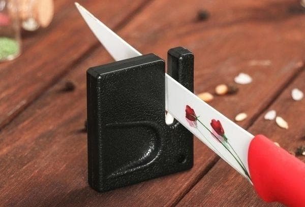 Aiguiseur pour couteaux en céramique