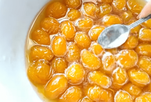 Confiture d'abricots aux noyaux 2