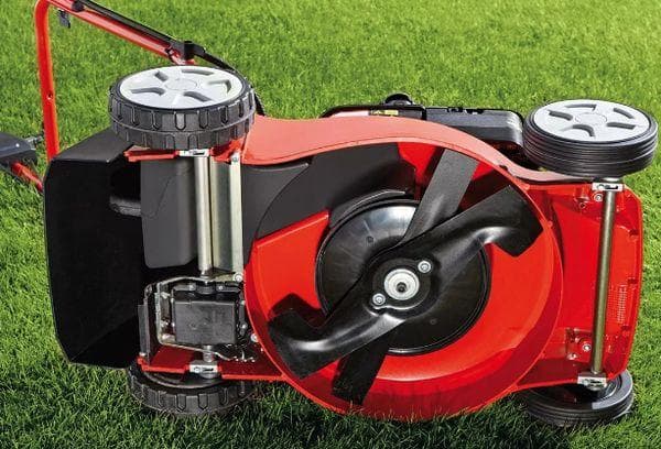 Lames et lames de tondeuse