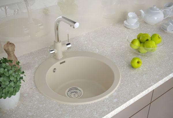 Évier en quartz à l'intérieur