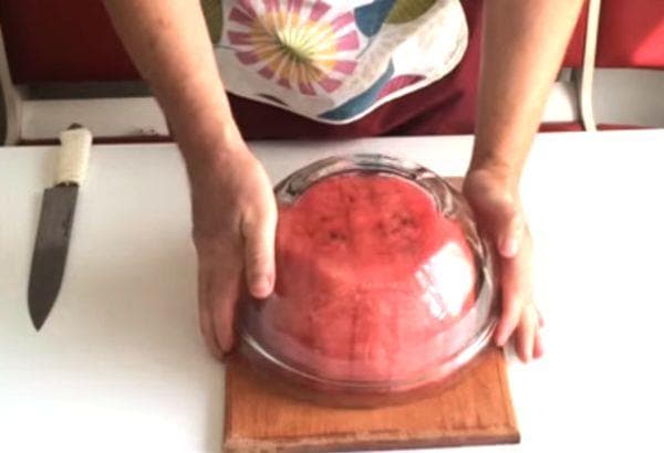 Un moyen facile de couper la pastèque 6